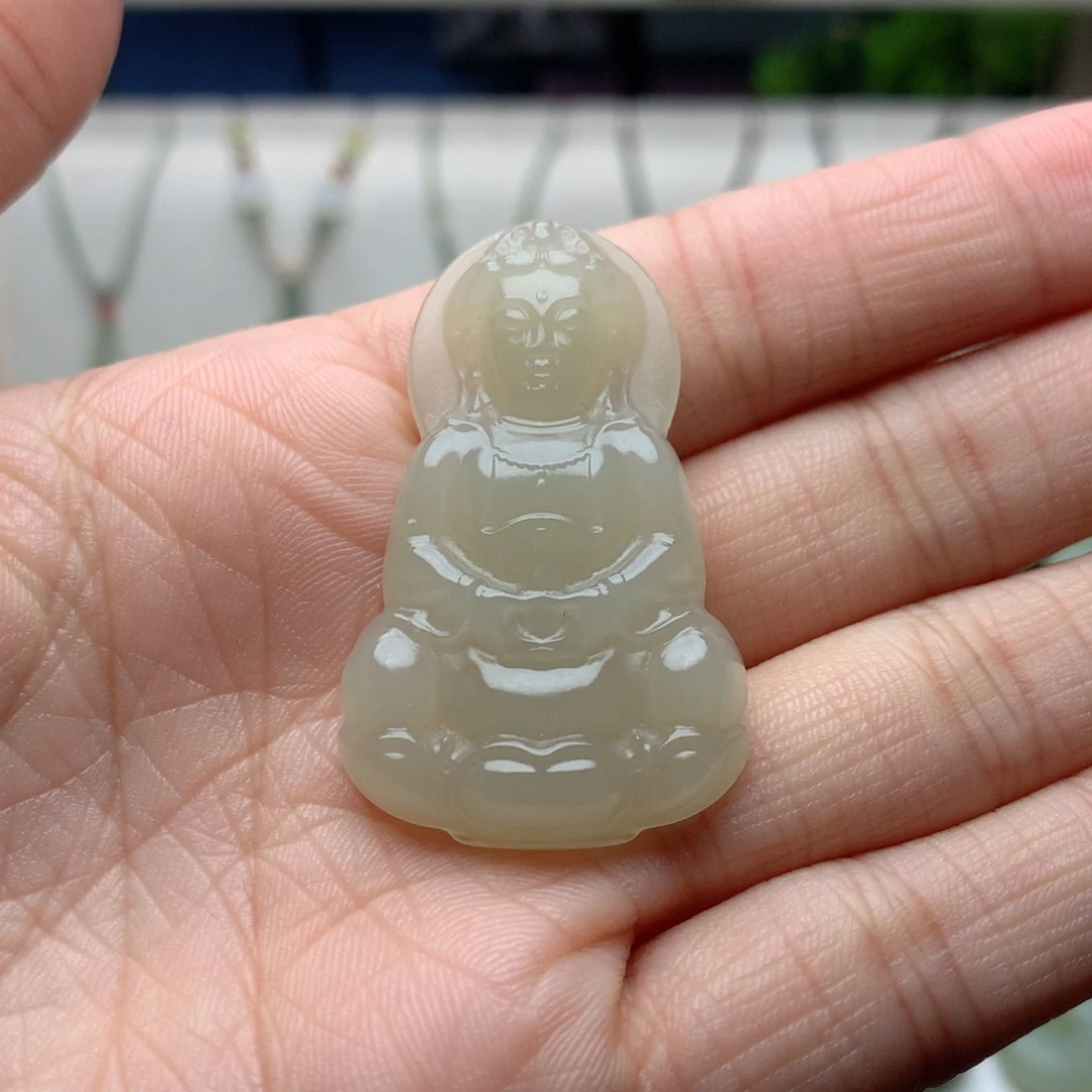 和田玉颈饰未镶嵌烟****姐