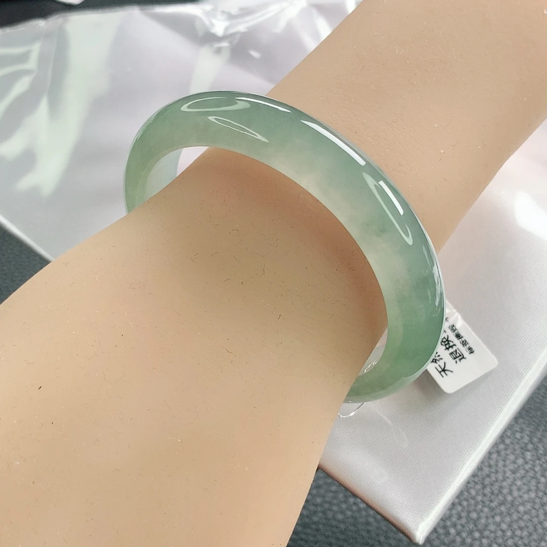 翡翠手镯未镶嵌55贵妃
