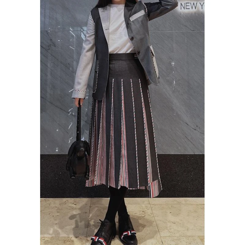 95新 THOMBROWNE qq497   羊毛 经典条纹拼色半身裙 40码
