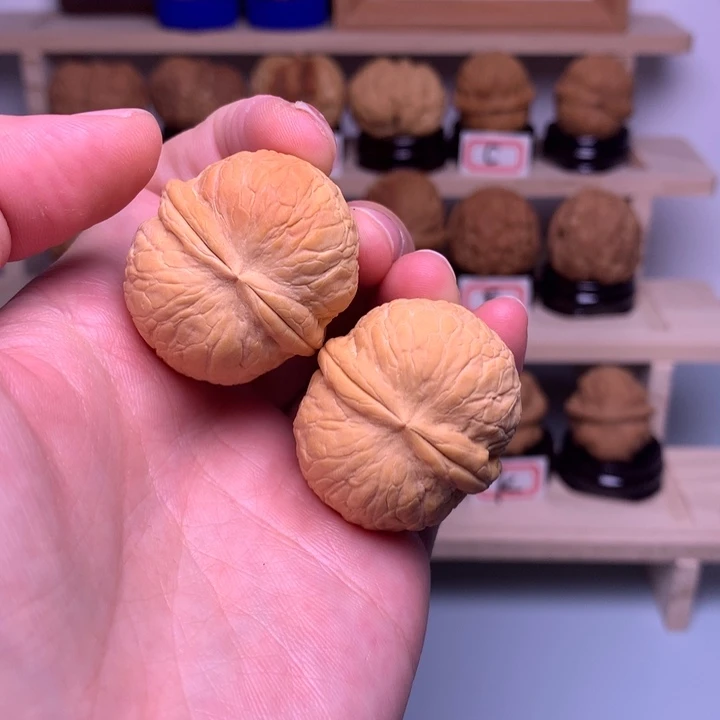 文玩核桃把件29龙眼蛇皮球32尺