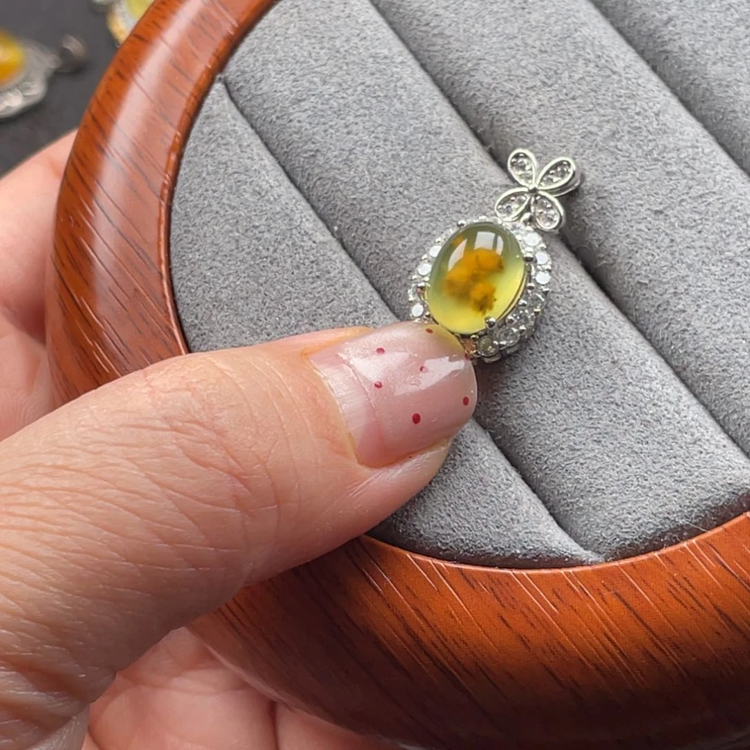 银S925镶嵌蛇纹石玉颈饰