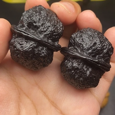 文玩核桃把件40尺饕餮