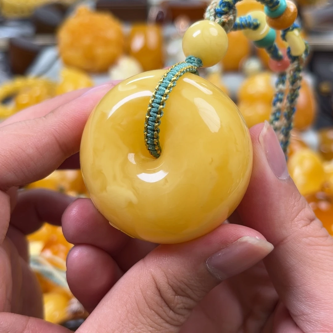 蜜蜡未镶嵌珠宝奇石