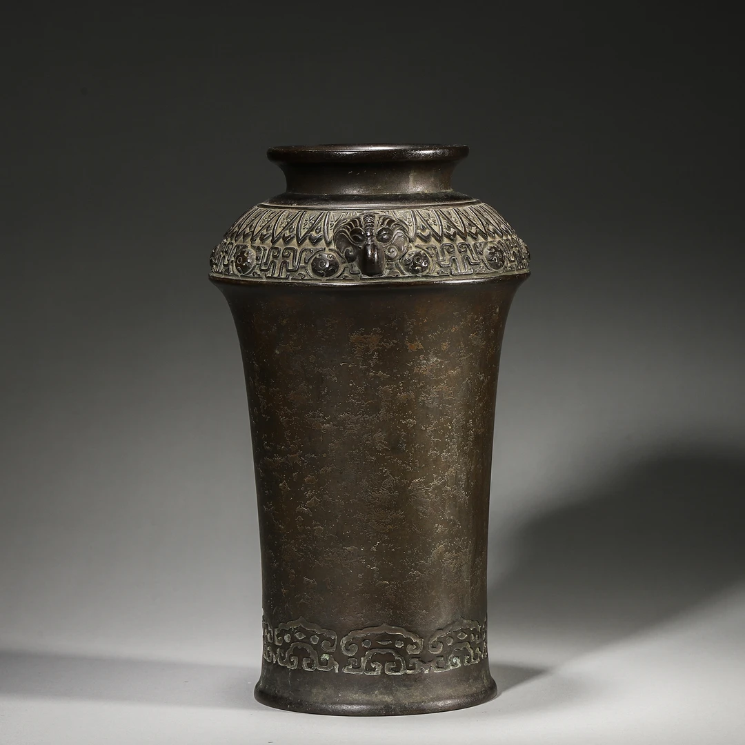 z404/清代 蕉叶纹兽耳铜尊【华豫之门甄选】