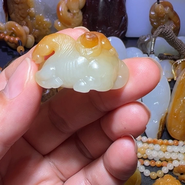 和田玉未镶嵌珠宝奇石