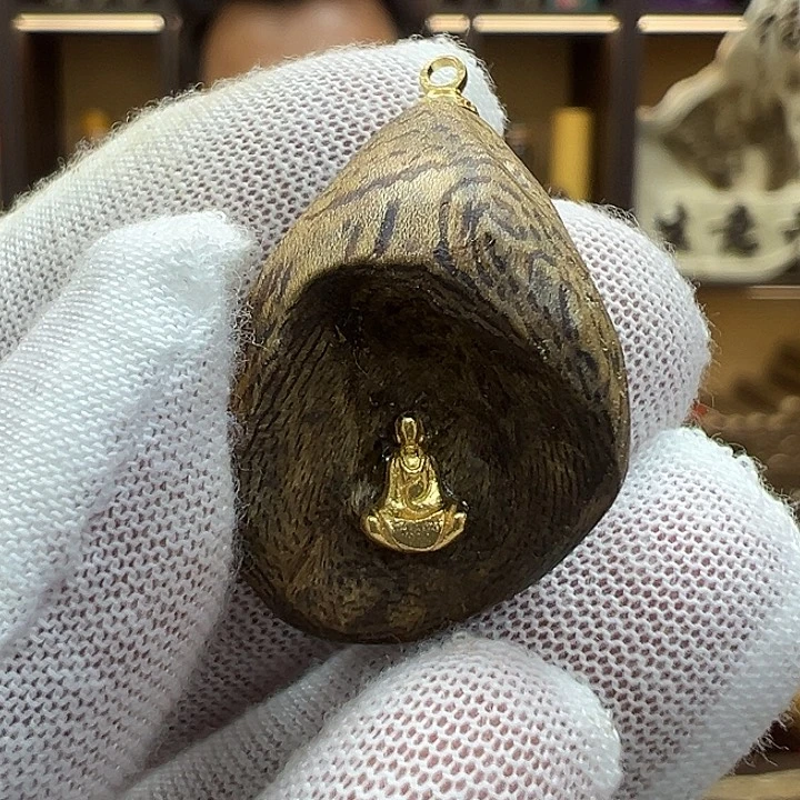 沉香碎屑沉香国香奇楠吊坠3g