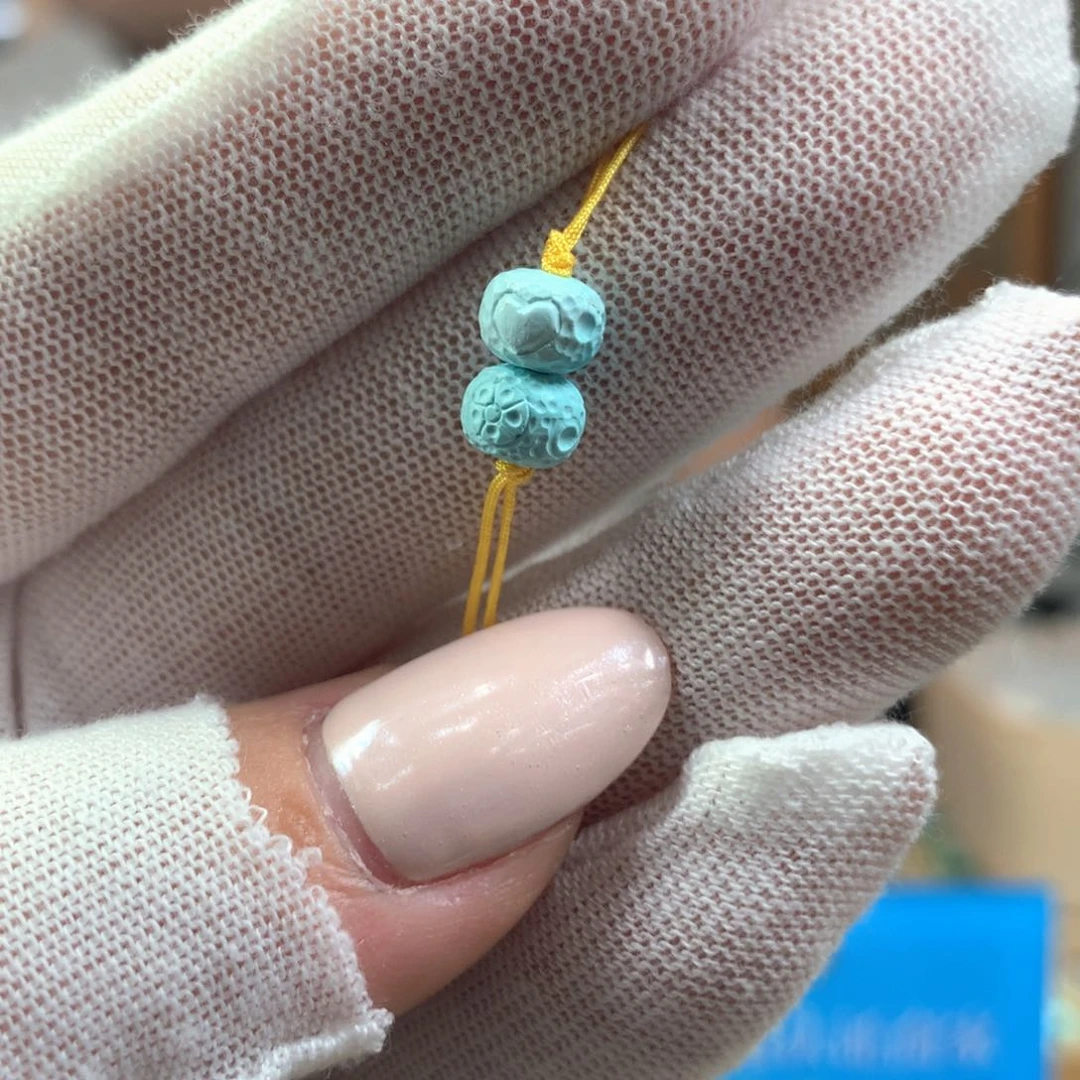 绿松石未镶嵌挂件