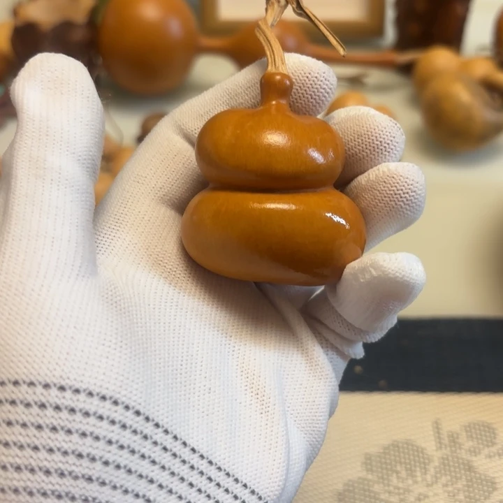 叼***下天然手捻老皮葫芦