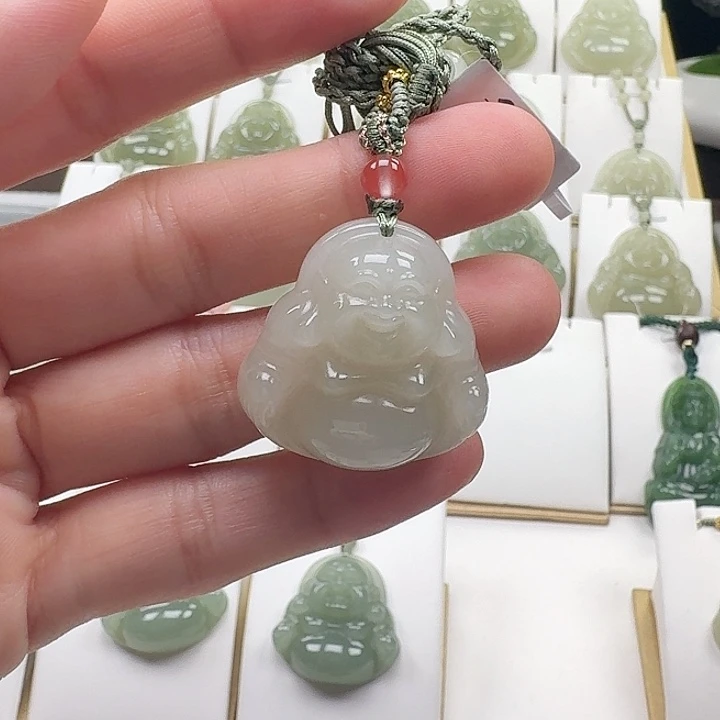 和田玉未镶嵌颈饰徐*空