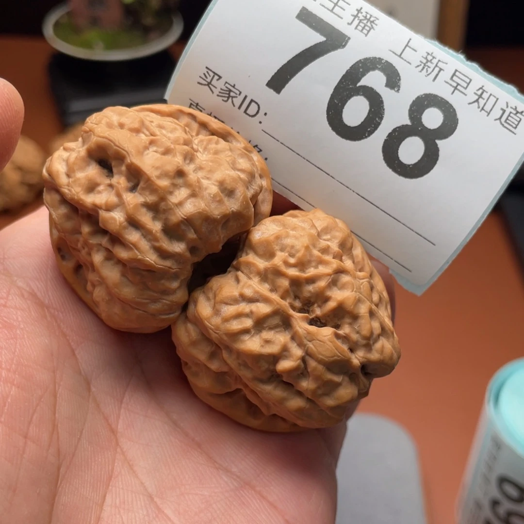 文玩核桃把件刘**.蛤蟆头