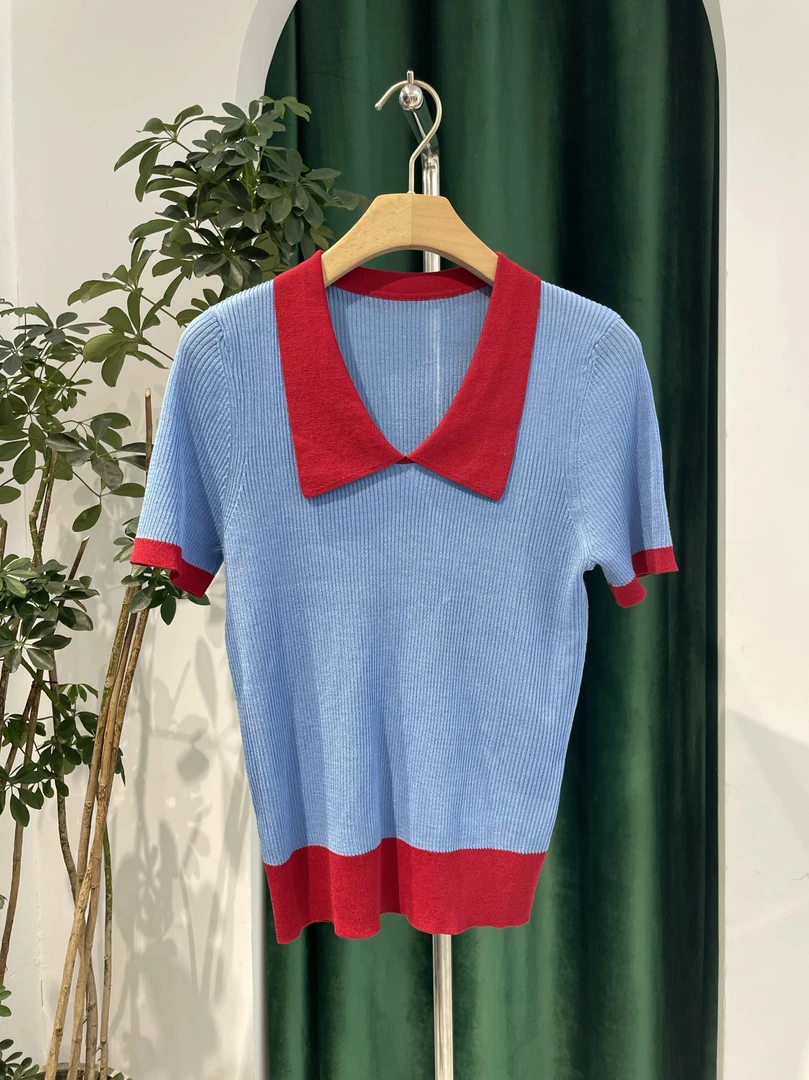 【臻雅】撞色翻领设计针织上衣