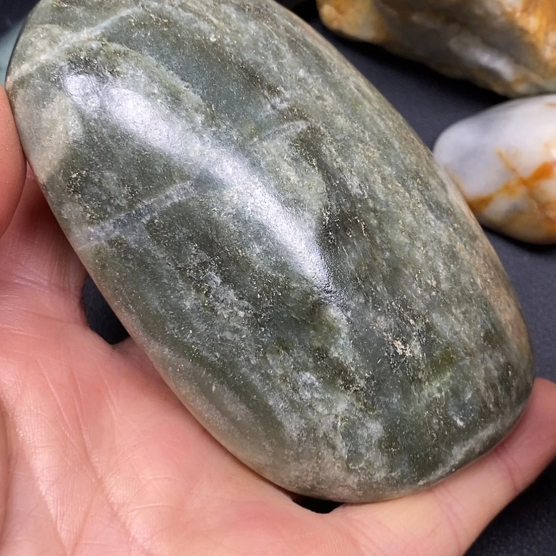 和田玉未镶嵌珠宝奇石