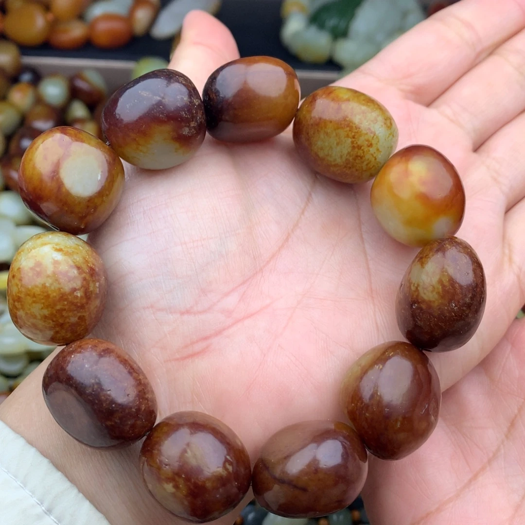 春***牛和田玉未镶嵌颈饰