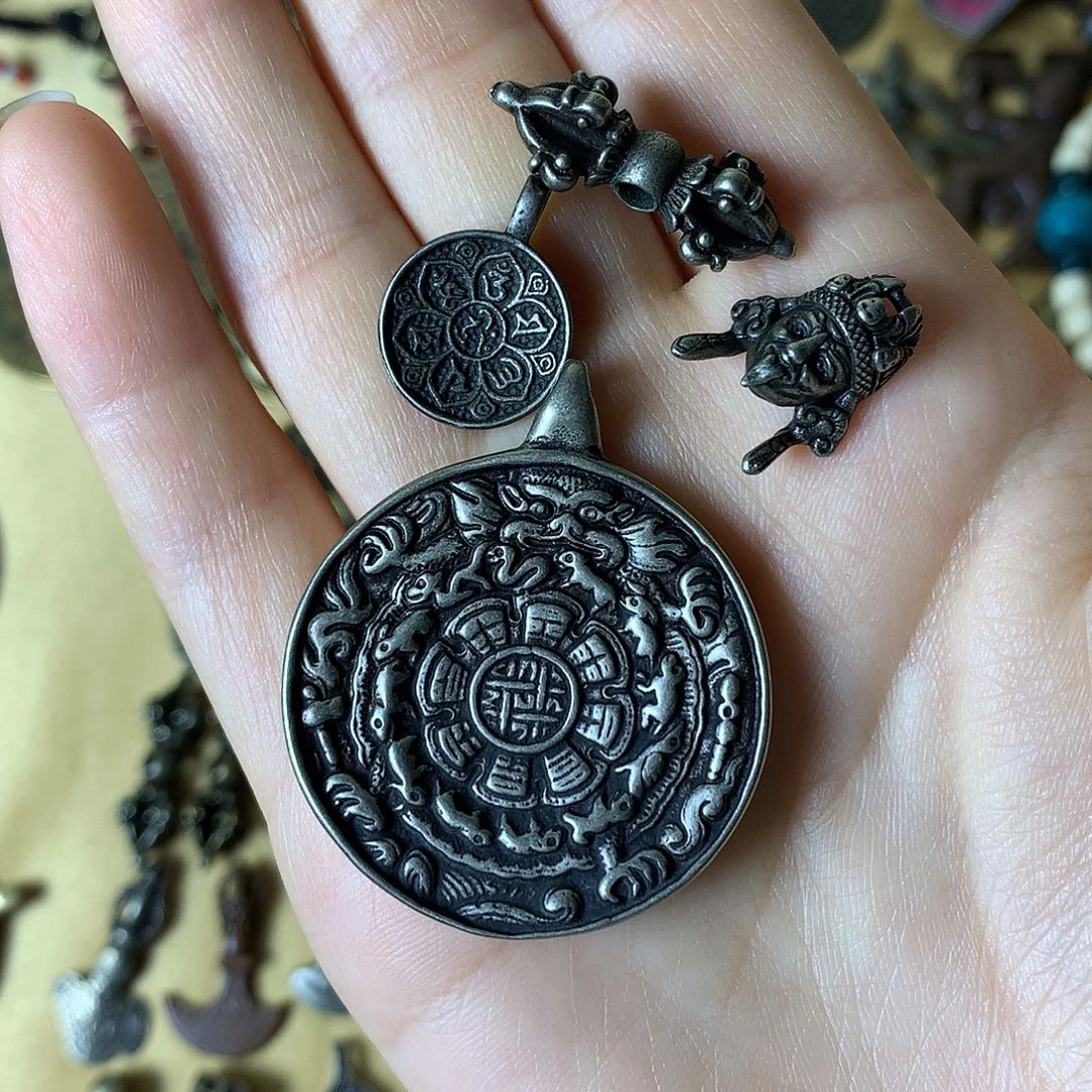 扎西德勒扎西德勒