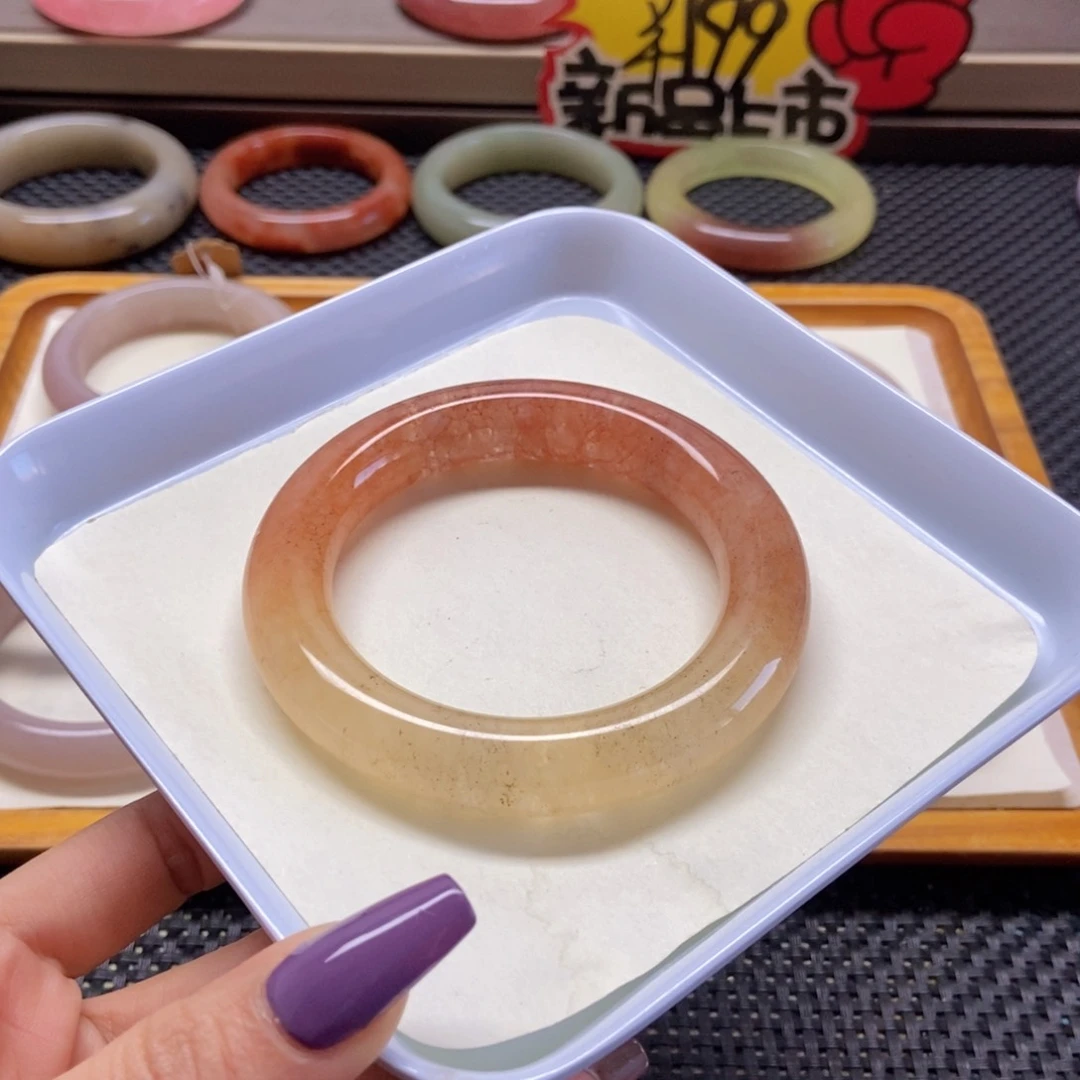 未镶嵌手镯石英岩玉