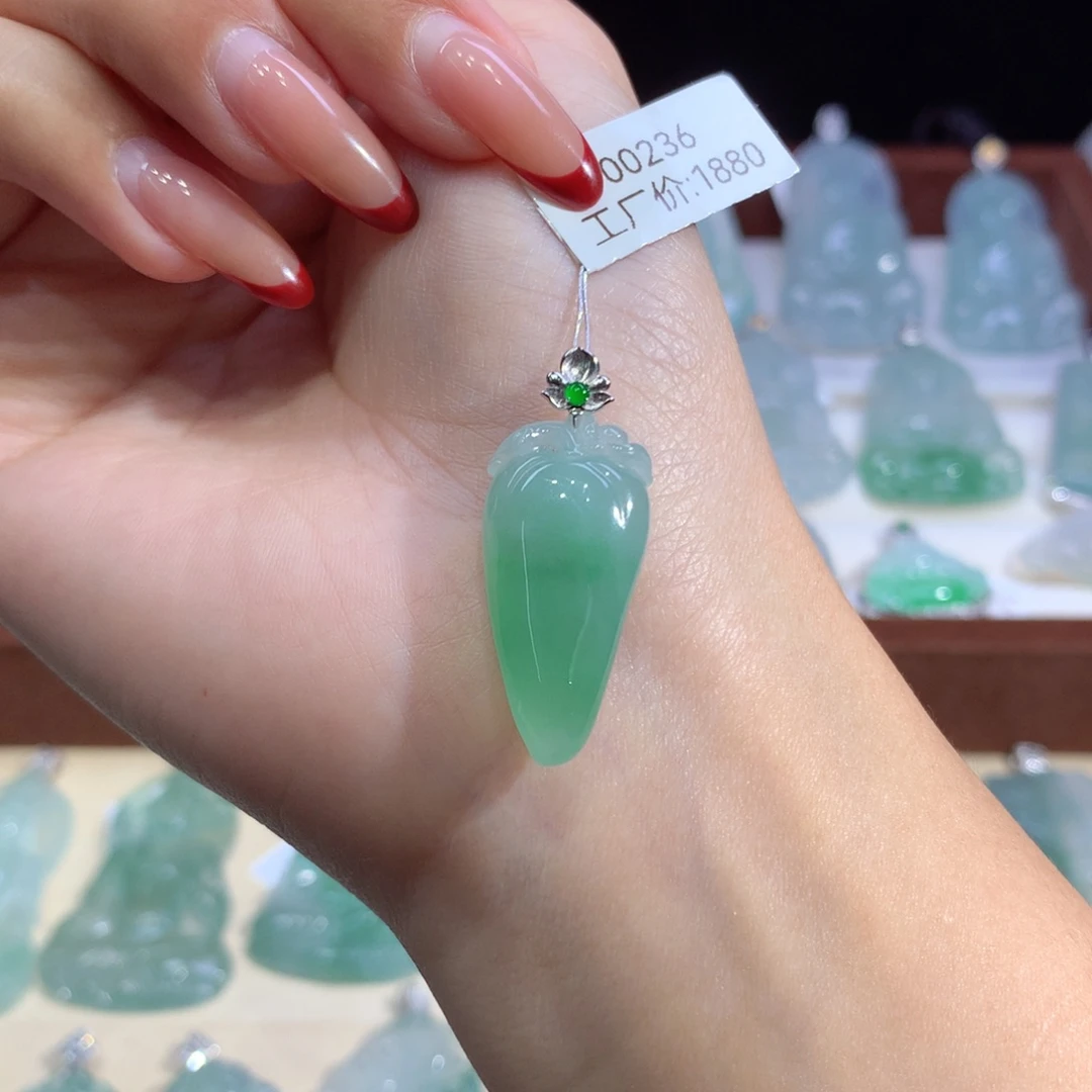 吊坠(不含链)18K金镶嵌翡翠