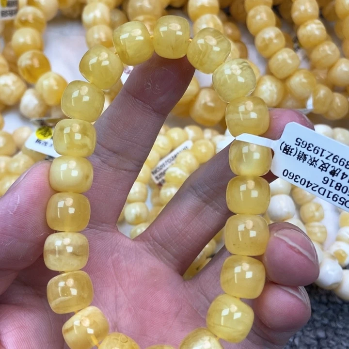 琥珀未镶嵌珠宝奇石6