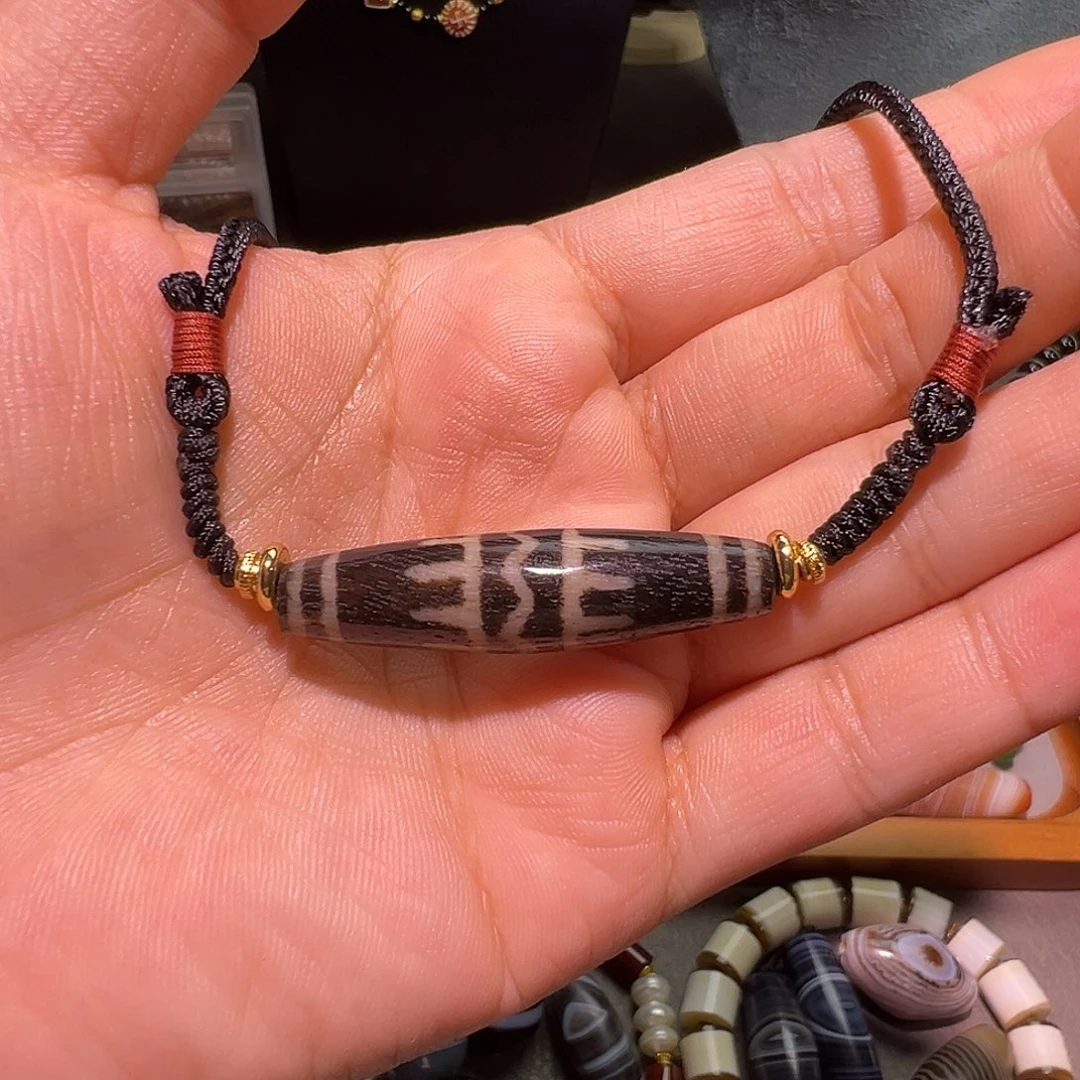 树脂制品邦提克锁骨链