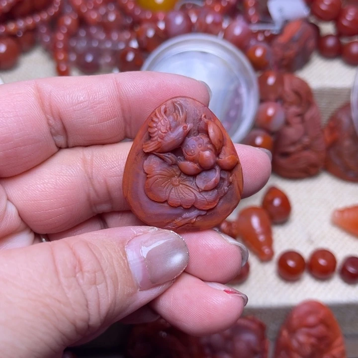 南红玛瑙未镶嵌手链