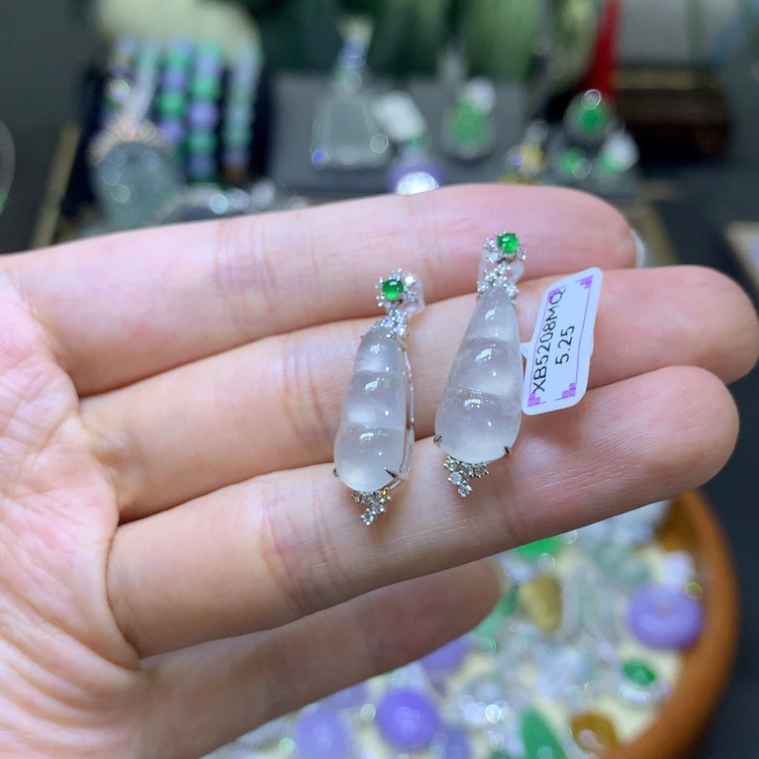 翡翠18K金镶嵌颈饰翡翠吊坠项链