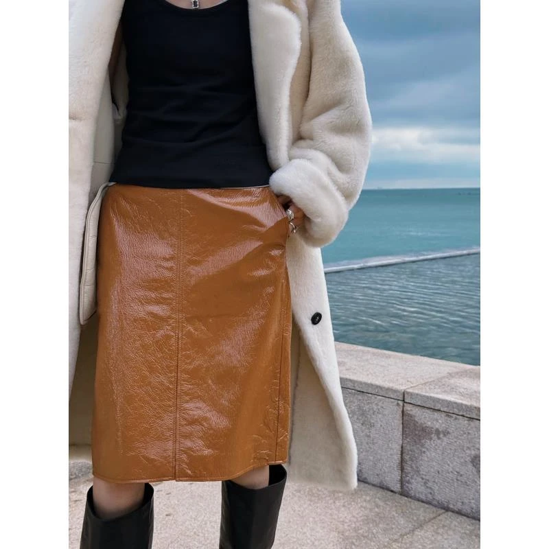 EXPAPARICH 复古摩登亮面皮质半裙