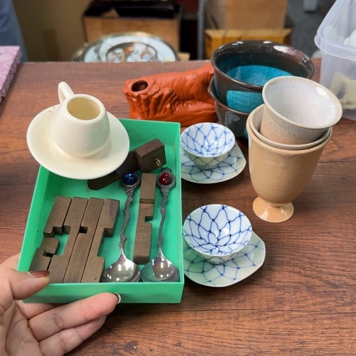 一个陶瓷物件哈哈哈哈