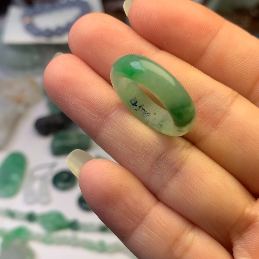 定制翡翠未镶嵌翡翠
