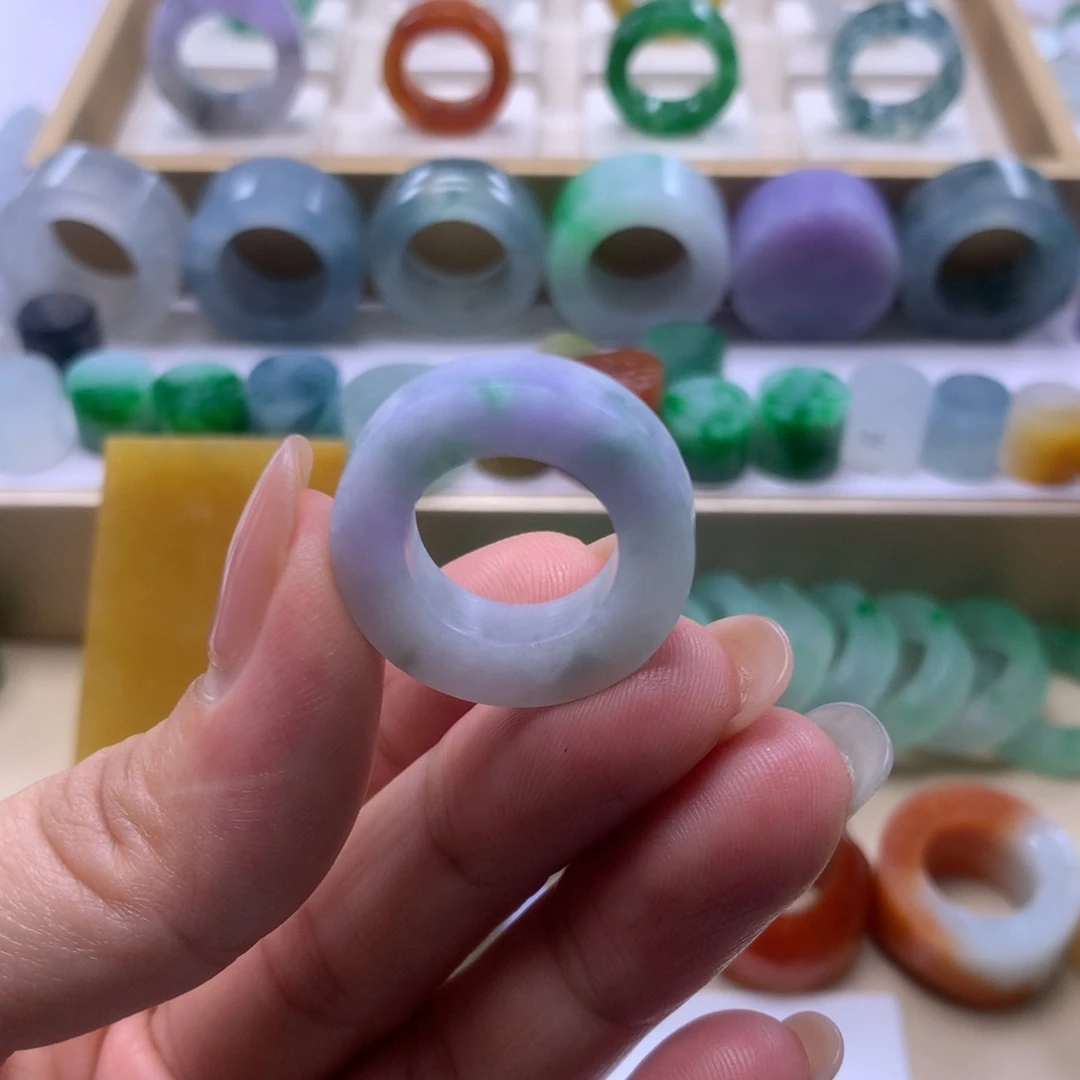 定制翡翠未镶嵌翡翠戒指10/17