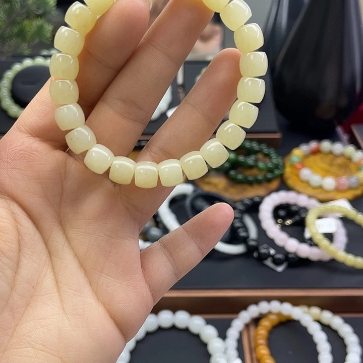 和田玉未镶嵌手串