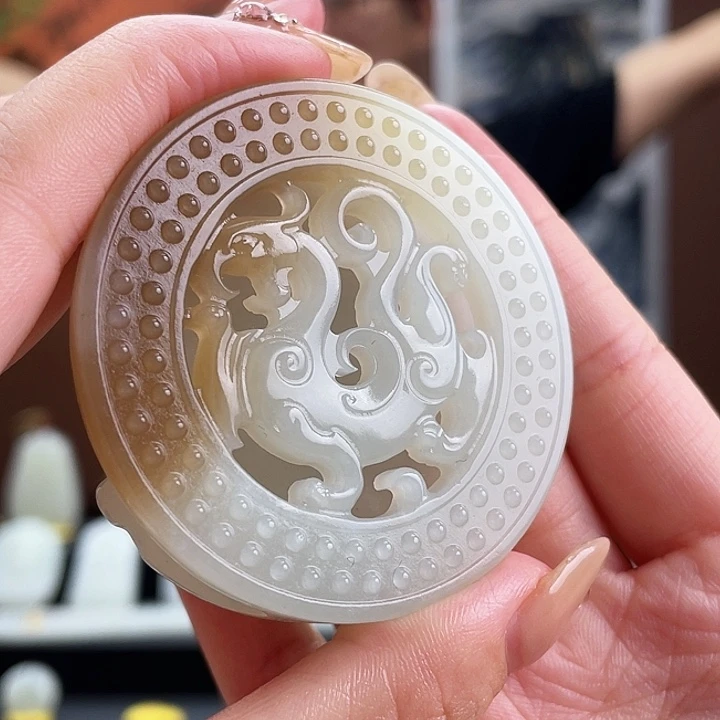 颈饰未镶嵌和田玉