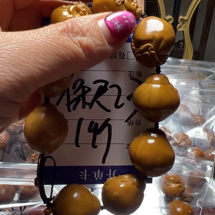 手串/手链橄榄核灯泡米勒