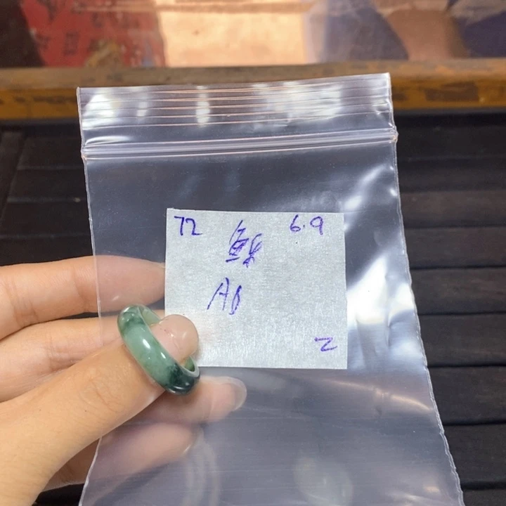 定制翡翠未镶嵌鱼*