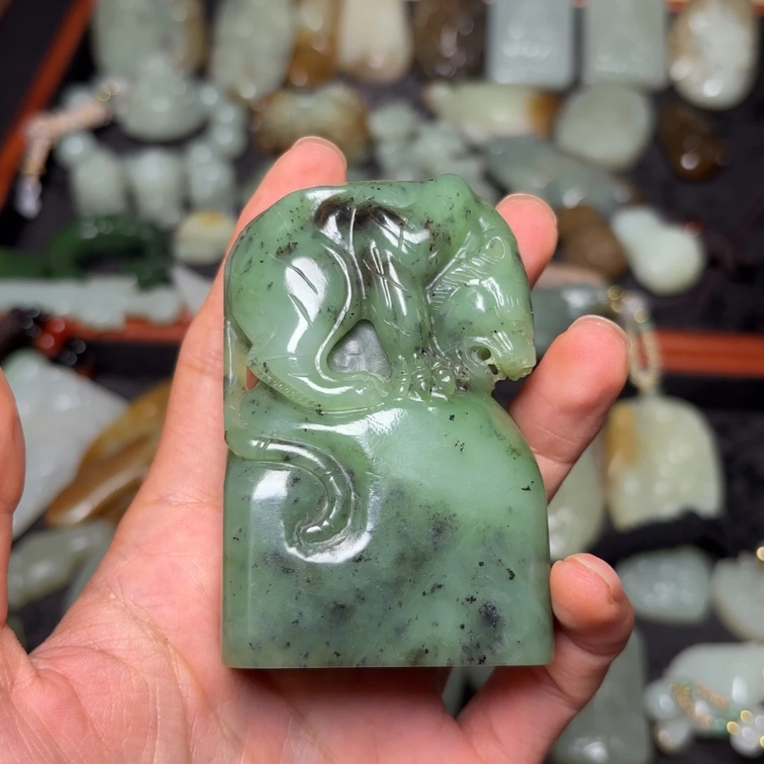 和田玉未镶嵌颈饰陪****站