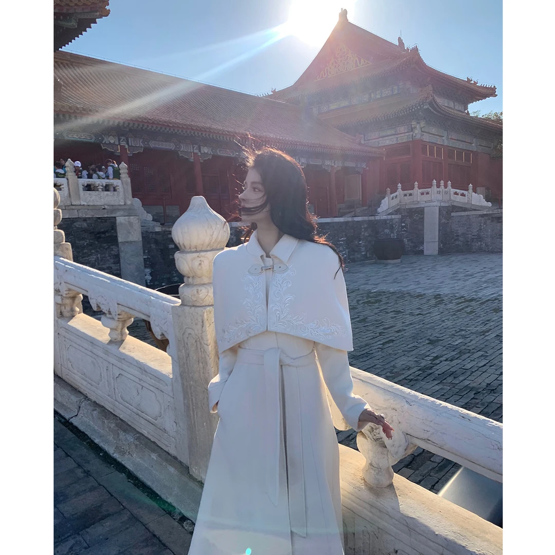 YEXIAOTING叶小婷 温柔乡 欧式气质风情的披肩大衣套装