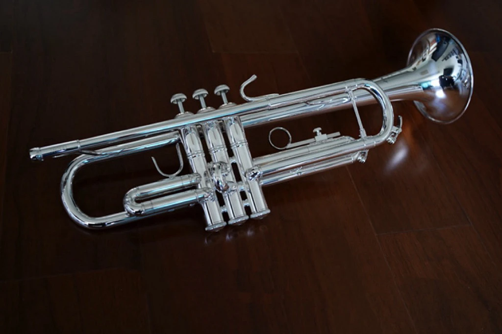 巴哈tr200s镀银小号