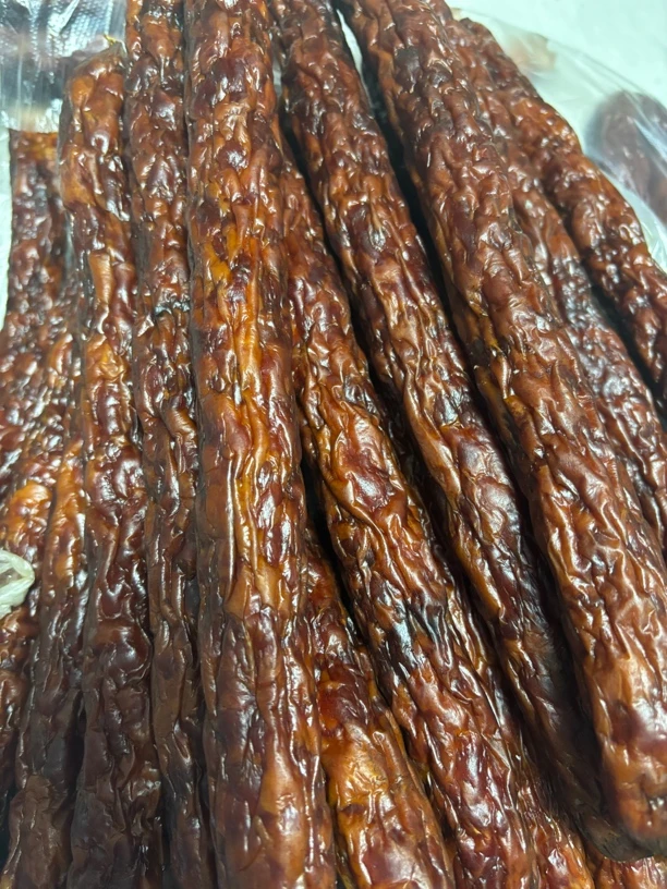 农家柴火烟熏腊香肠