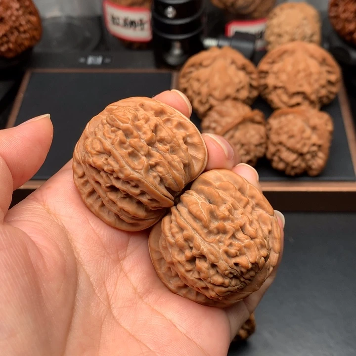 文玩核桃把件做**人40练手四座楼