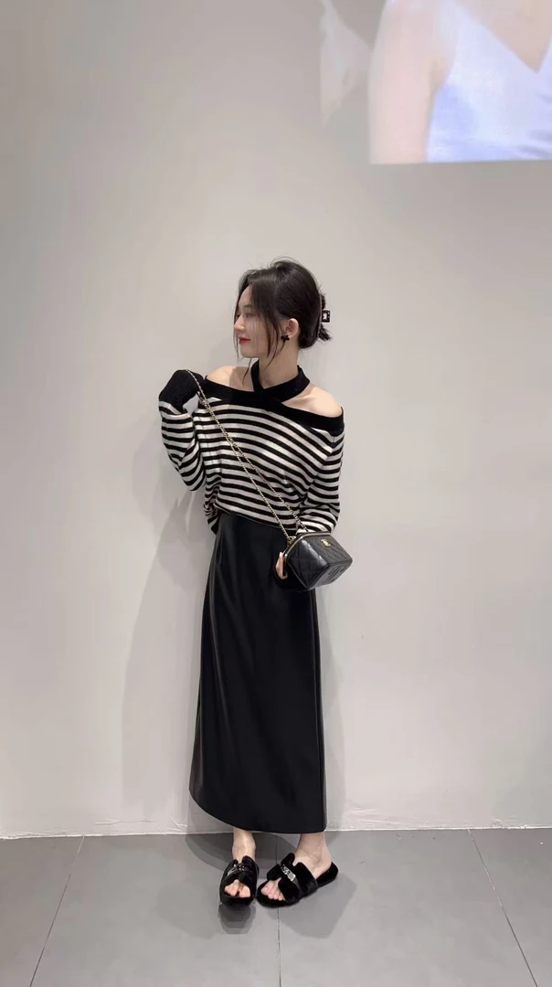 2025秋季新款韩系高级感一字肩飘带软糯条纹针织衫女百搭半身裙
