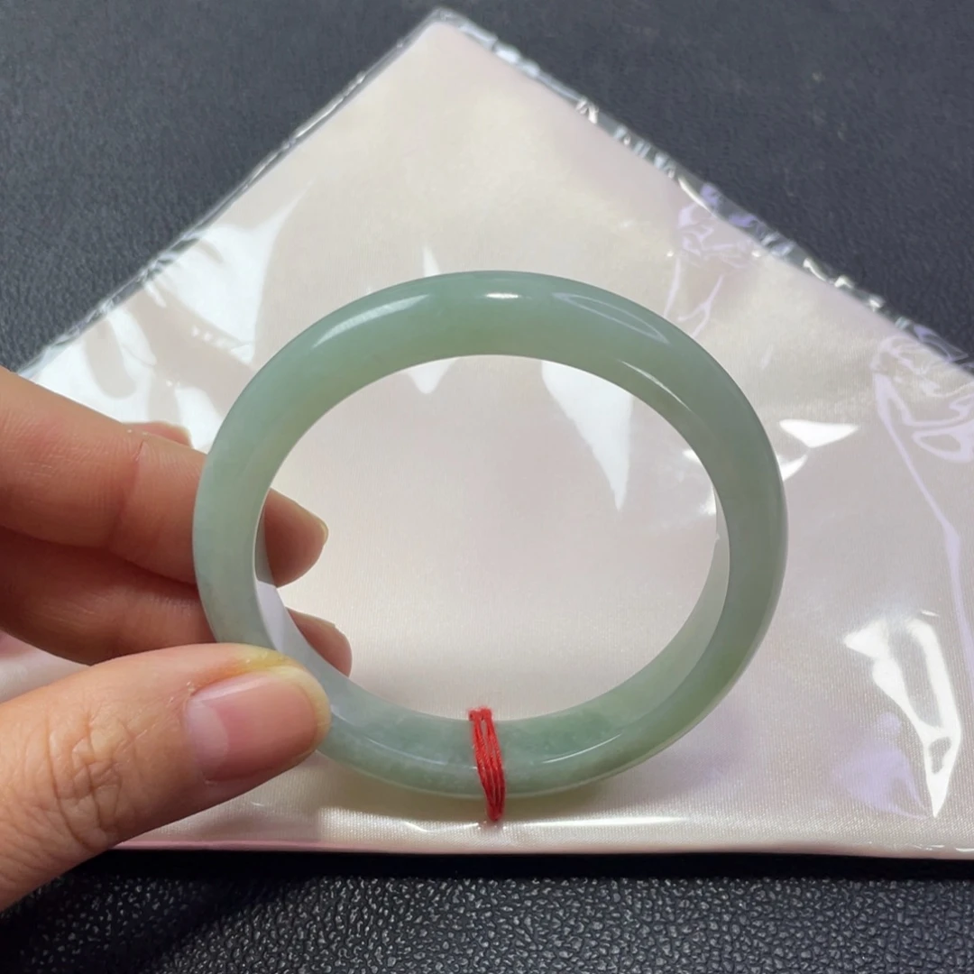 翡翠未镶嵌手镯圈口57宽12厚8.6