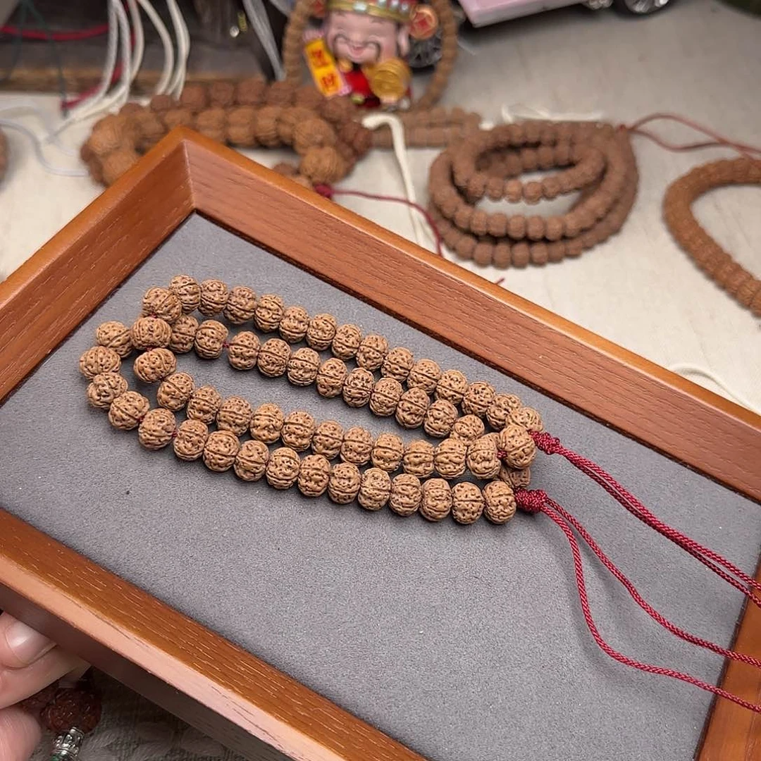 【闪购商品】金刚菩提手串10.6蜂窝