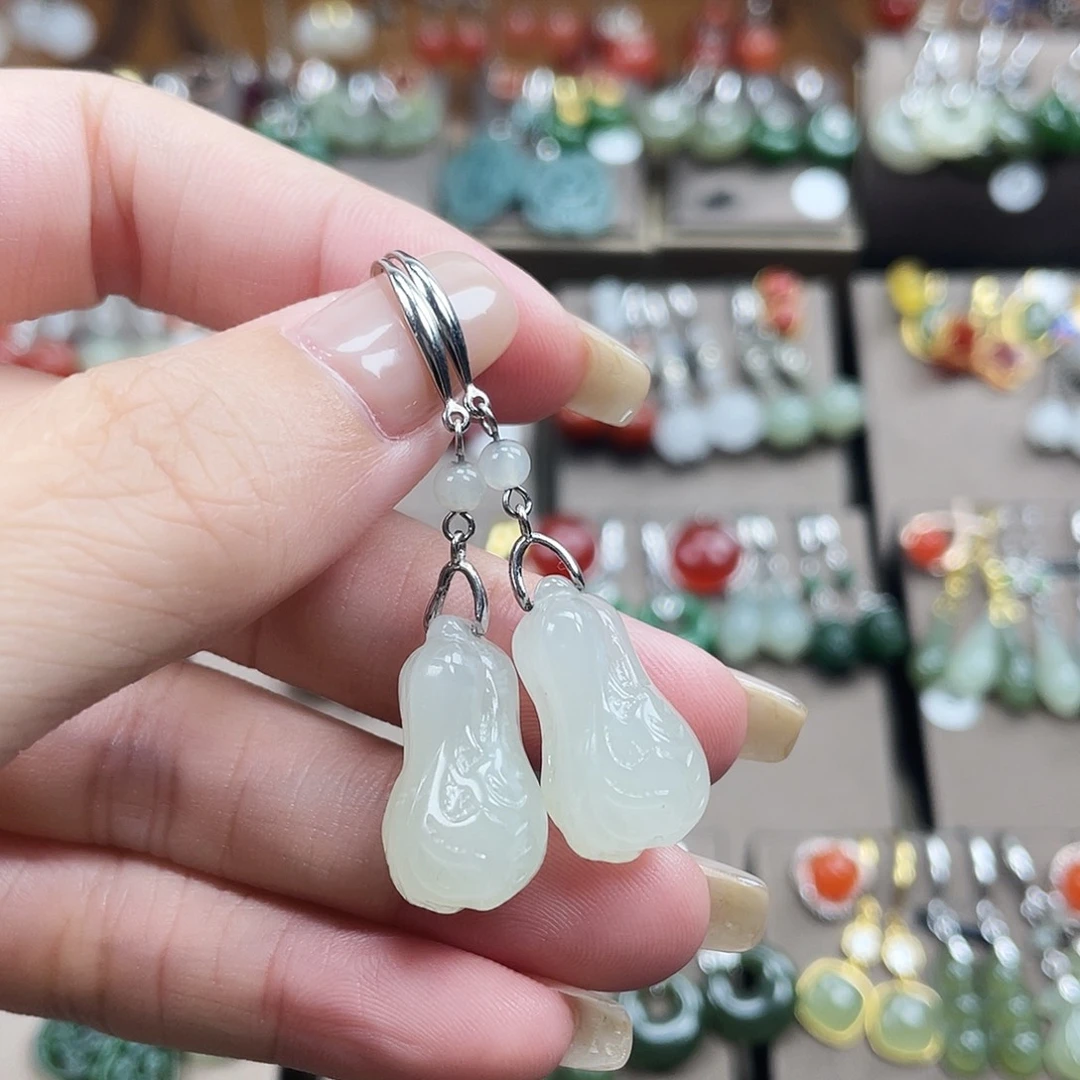 和田玉银S925镶嵌耳饰白菜