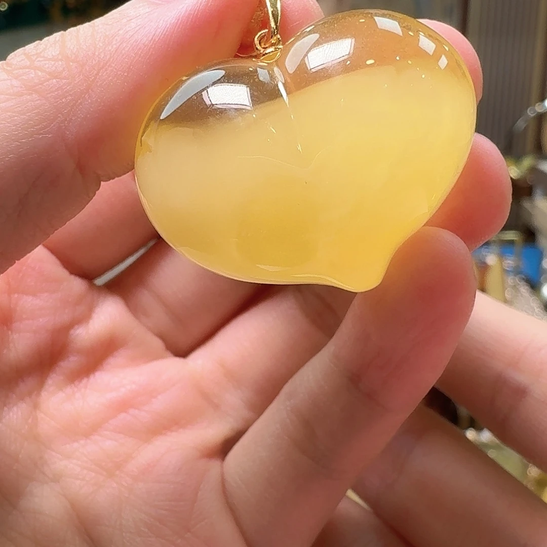 琥珀未镶嵌颈饰吊坠