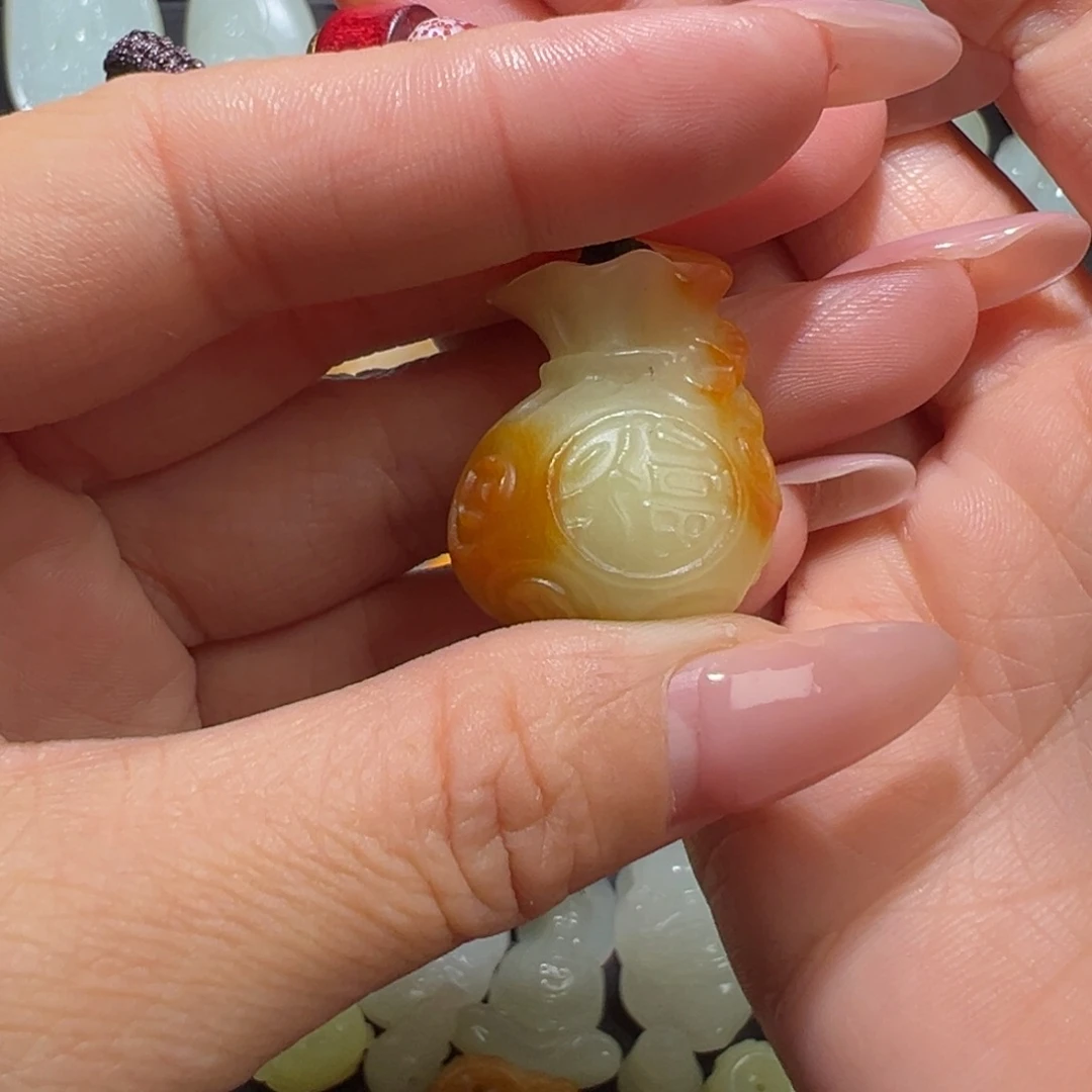 颈饰未镶嵌和田玉高****江