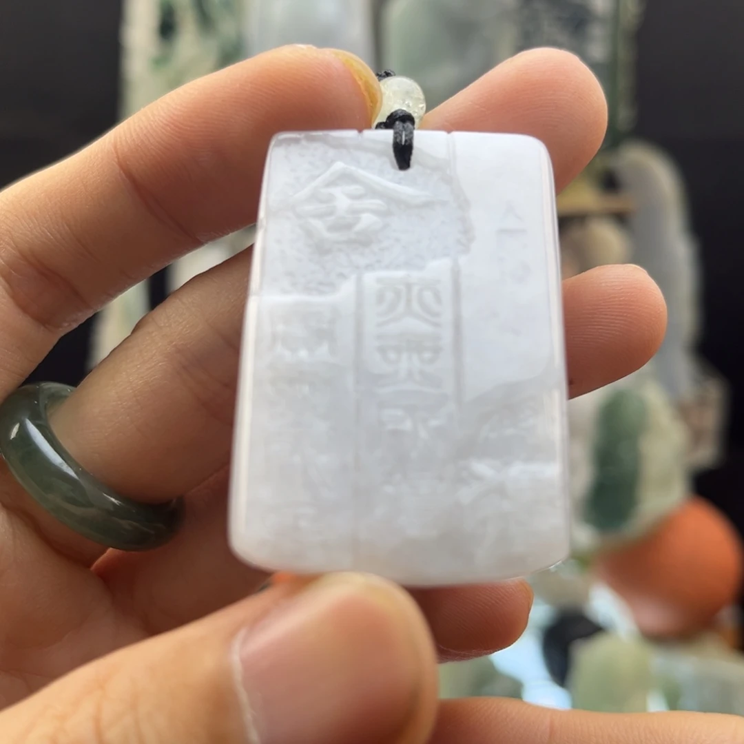 翡翠未镶嵌颈饰舍得