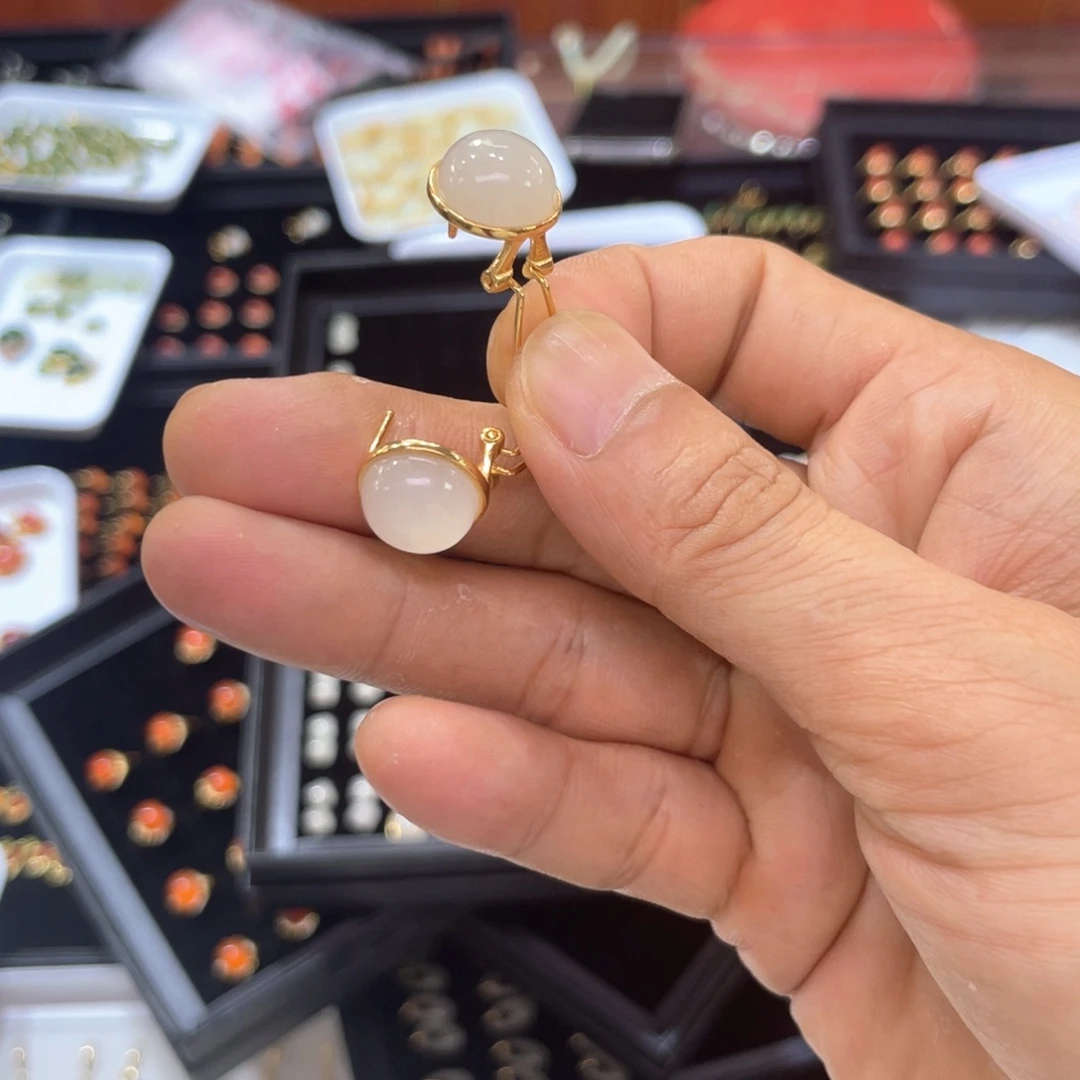 和田玉银S925镶嵌耳饰