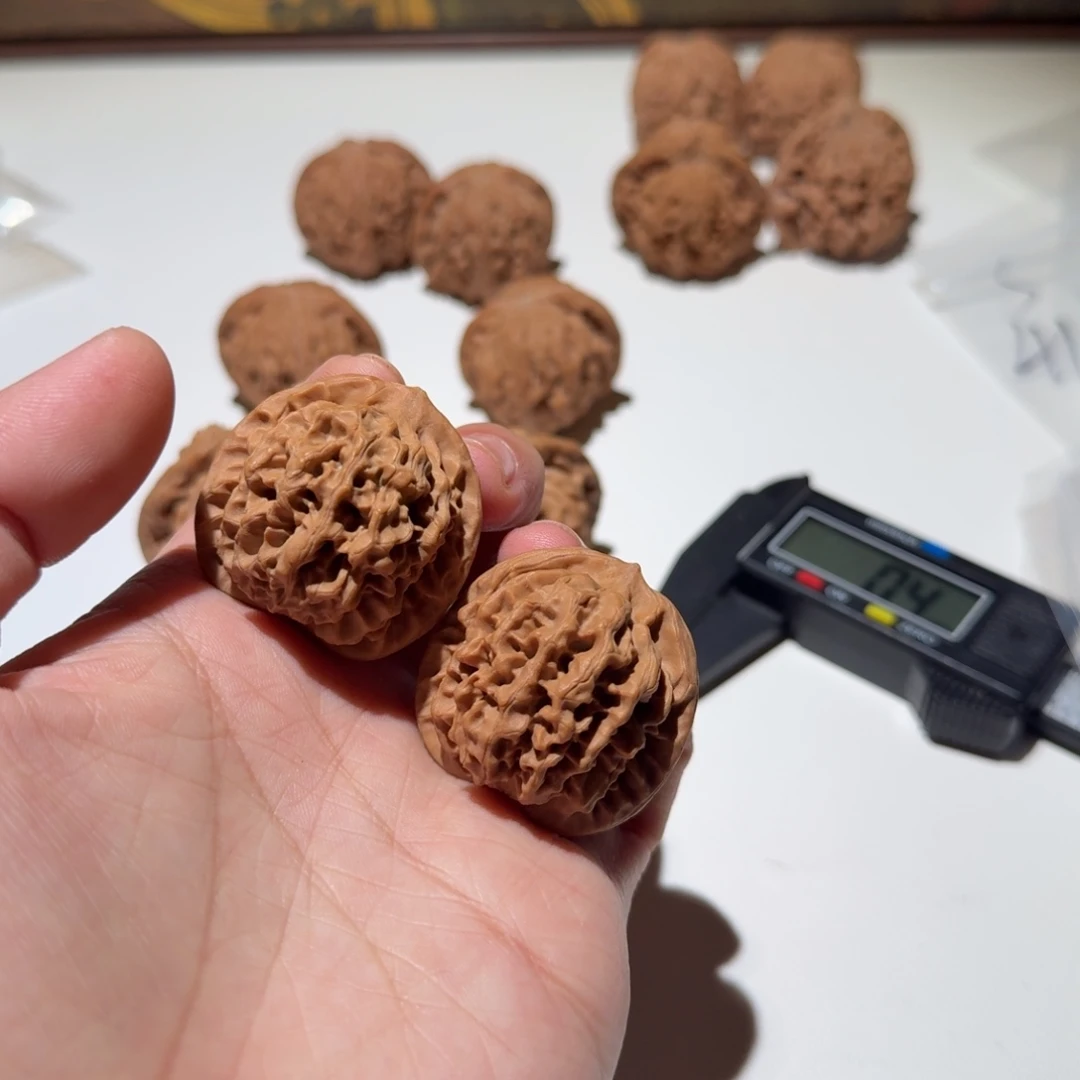 燕***房文玩核桃吊坠37全品秦闷