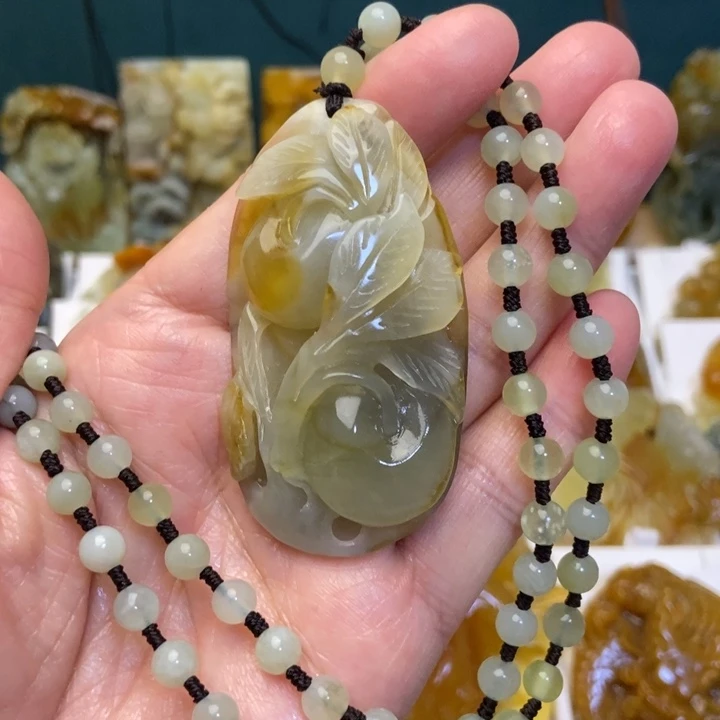 蛇纹石玉合金颈饰