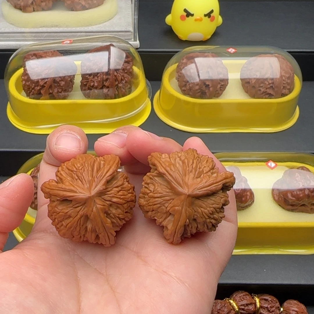 文玩核桃把件虎头奔全品36