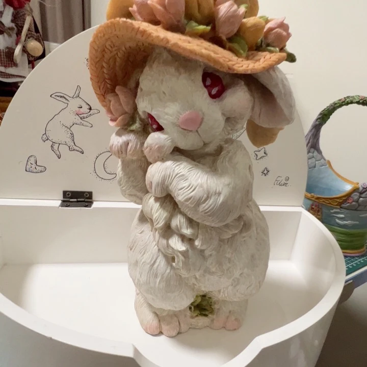 海淘中古96年创意树脂兔摆件