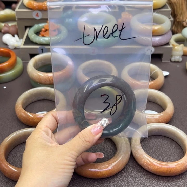 石英质玉手镯未镶嵌t***t